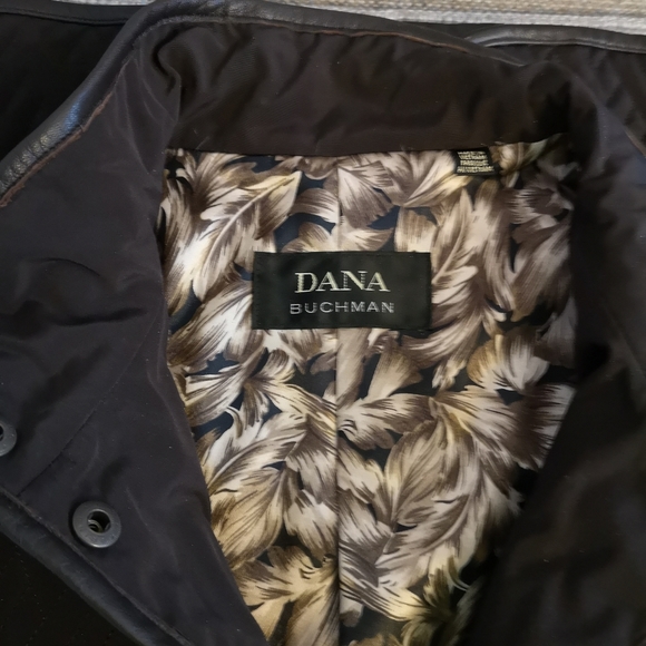 Coat - Picture 4 of 6